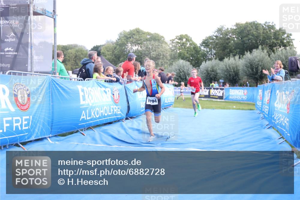 25.08.2024 - Elbe Triathlon Hamburg H.Heesch http://msf.ph/oto/6882728 25.08.2024 12:52:15 Ziel 1765, 1794 meine-sportfotos.de