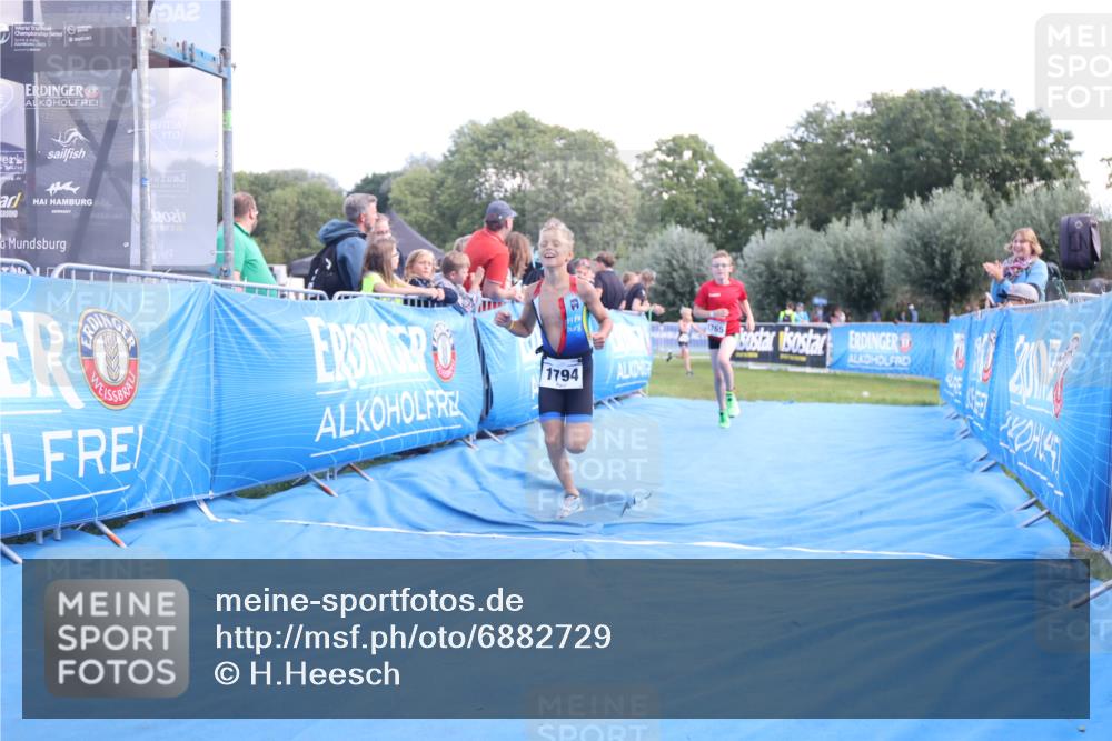 25.08.2024 - Elbe Triathlon Hamburg H.Heesch http://msf.ph/oto/6882729 25.08.2024 12:52:16 Ziel 1765, 1794 meine-sportfotos.de