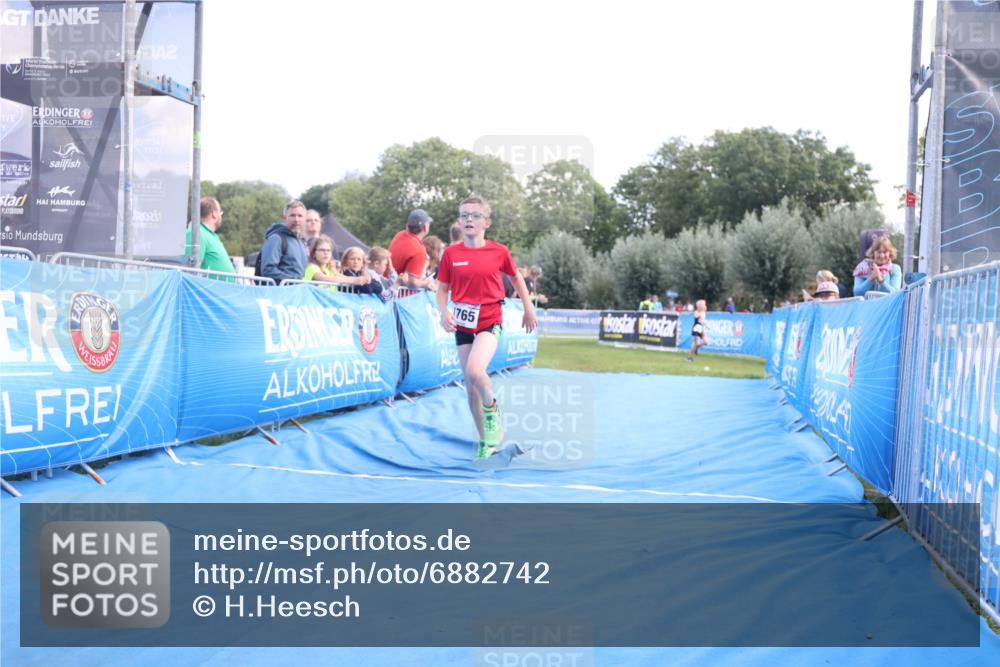 25.08.2024 - Elbe Triathlon Hamburg H.Heesch http://msf.ph/oto/6882742 25.08.2024 12:52:17 Ziel 1765, 1794 meine-sportfotos.de