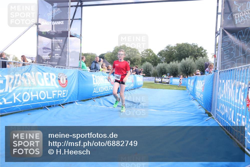 25.08.2024 - Elbe Triathlon Hamburg H.Heesch http://msf.ph/oto/6882749 25.08.2024 12:52:17 Ziel 1765, 1794 meine-sportfotos.de