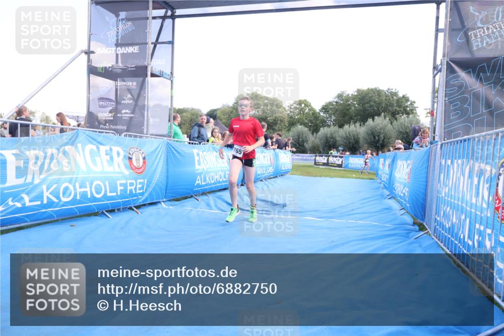 25.08.2024 - Elbe Triathlon Hamburg H.Heesch http://msf.ph/oto/6882750 25.08.2024 12:52:17 Ziel 1765, 1794 meine-sportfotos.de