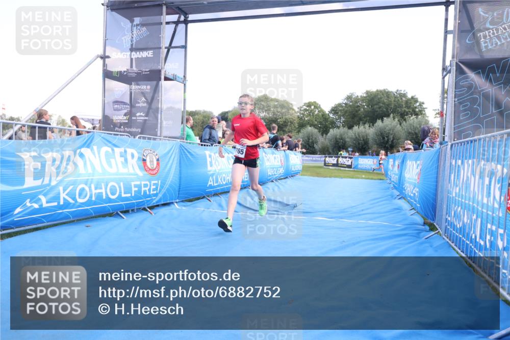 25.08.2024 - Elbe Triathlon Hamburg H.Heesch http://msf.ph/oto/6882752 25.08.2024 12:52:17 Ziel 1765, 1794 meine-sportfotos.de