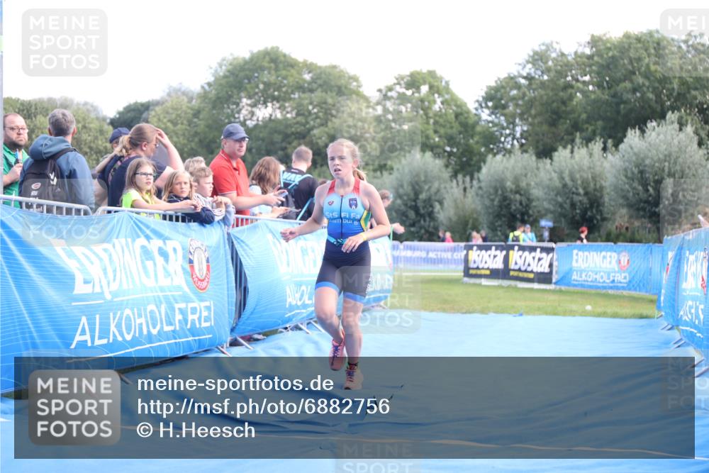 25.08.2024 - Elbe Triathlon Hamburg H.Heesch http://msf.ph/oto/6882756 25.08.2024 12:52:28 Ziel 1805 meine-sportfotos.de