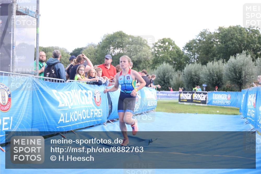 25.08.2024 - Elbe Triathlon Hamburg H.Heesch http://msf.ph/oto/6882763 25.08.2024 12:52:28 Ziel 1805 meine-sportfotos.de