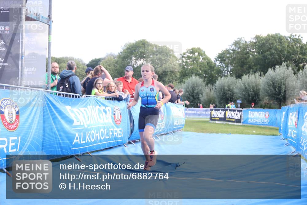 25.08.2024 - Elbe Triathlon Hamburg H.Heesch http://msf.ph/oto/6882764 25.08.2024 12:52:28 Ziel 1805 meine-sportfotos.de