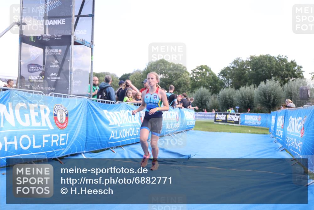 25.08.2024 - Elbe Triathlon Hamburg H.Heesch http://msf.ph/oto/6882771 25.08.2024 12:52:28 Ziel 1805 meine-sportfotos.de