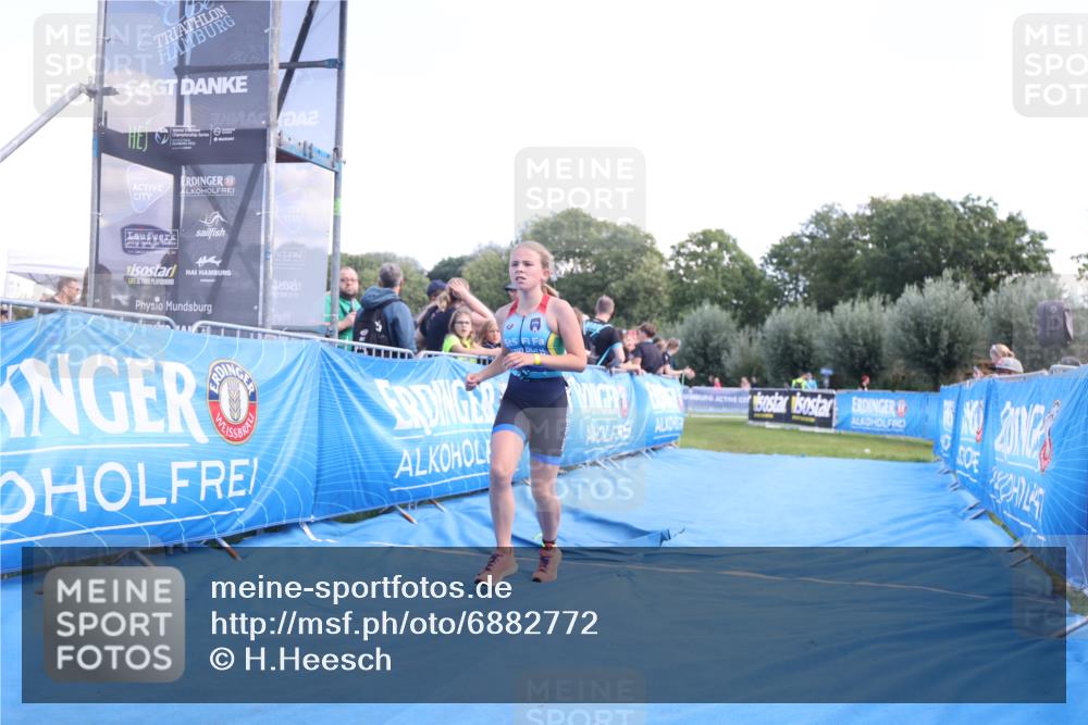 25.08.2024 - Elbe Triathlon Hamburg H.Heesch http://msf.ph/oto/6882772 25.08.2024 12:52:28 Ziel 1805 meine-sportfotos.de