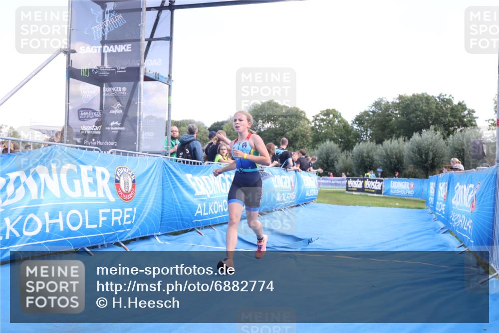 25.08.2024 - Elbe Triathlon Hamburg H.Heesch http://msf.ph/oto/6882774 25.08.2024 12:52:29 Ziel 1805 meine-sportfotos.de
