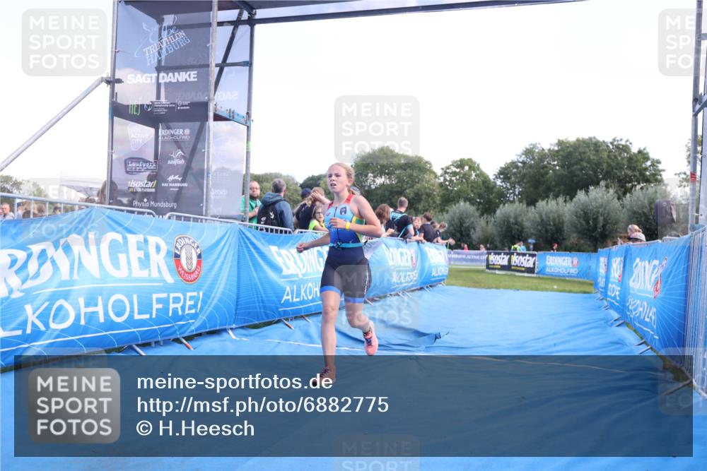 25.08.2024 - Elbe Triathlon Hamburg H.Heesch http://msf.ph/oto/6882775 25.08.2024 12:52:29 Ziel 1805 meine-sportfotos.de