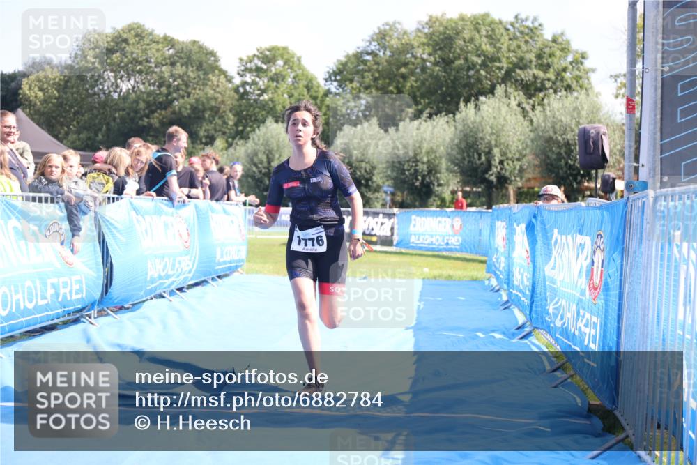 25.08.2024 - Elbe Triathlon Hamburg H.Heesch http://msf.ph/oto/6882784 25.08.2024 12:52:52 Ziel 1776 meine-sportfotos.de