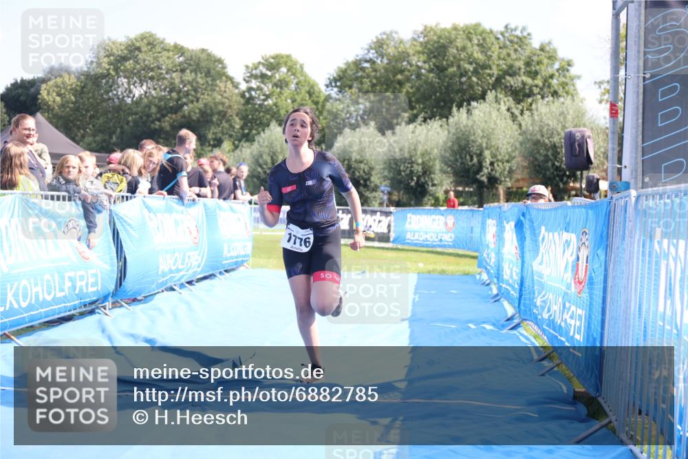25.08.2024 - Elbe Triathlon Hamburg H.Heesch http://msf.ph/oto/6882785 25.08.2024 12:52:52 Ziel 1776 meine-sportfotos.de