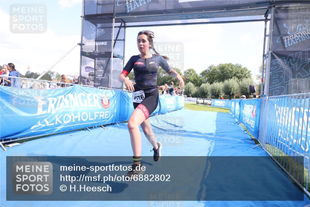 25.08.2024 - Elbe Triathlon Hamburg H.Heesch http://msf.ph/oto/6882802 25.08.2024 12:52:53 Ziel 1776 meine-sportfotos.de
