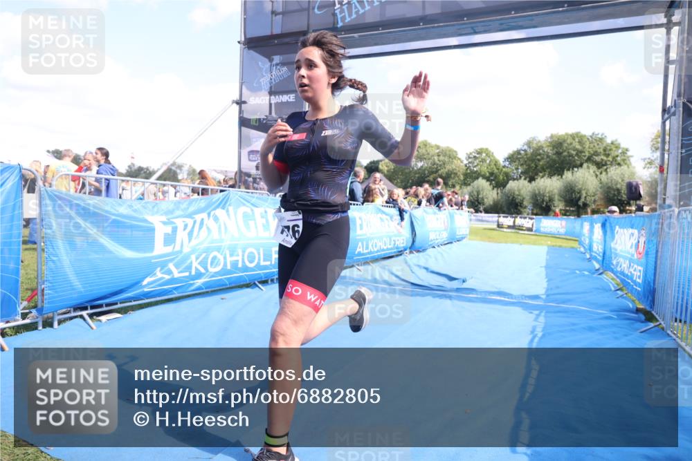 25.08.2024 - Elbe Triathlon Hamburg H.Heesch http://msf.ph/oto/6882805 25.08.2024 12:52:53 Ziel 1776 meine-sportfotos.de