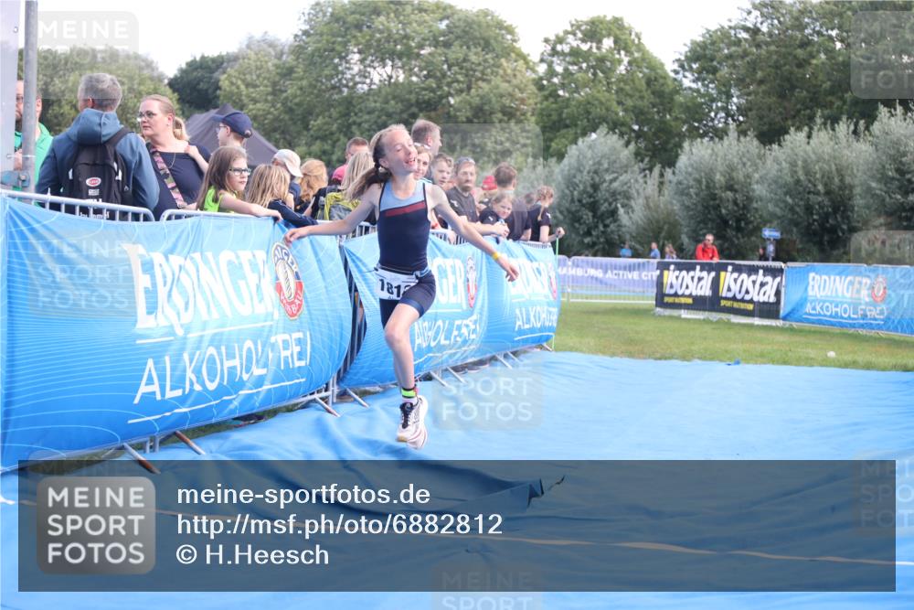 25.08.2024 - Elbe Triathlon Hamburg H.Heesch http://msf.ph/oto/6882812 25.08.2024 12:53:35 Ziel 1818 meine-sportfotos.de