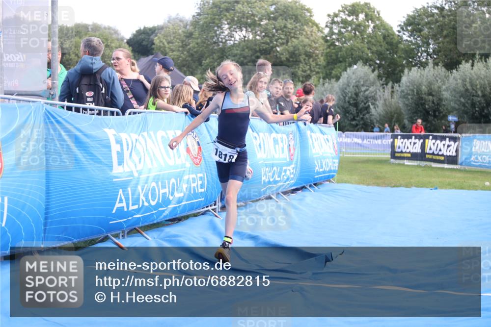 25.08.2024 - Elbe Triathlon Hamburg H.Heesch http://msf.ph/oto/6882815 25.08.2024 12:53:35 Ziel 1818 meine-sportfotos.de