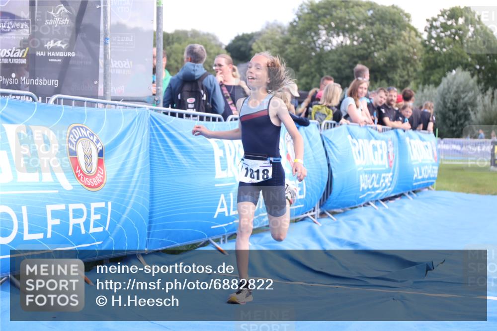 25.08.2024 - Elbe Triathlon Hamburg H.Heesch http://msf.ph/oto/6882822 25.08.2024 12:53:36 Ziel 1818 meine-sportfotos.de
