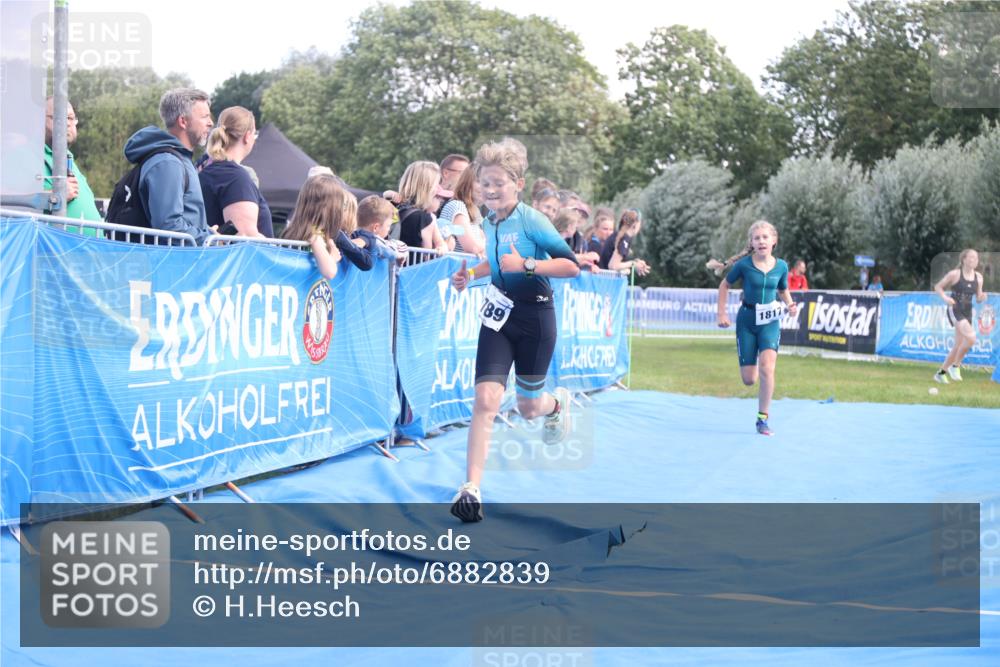 25.08.2024 - Elbe Triathlon Hamburg H.Heesch http://msf.ph/oto/6882839 25.08.2024 12:53:47 Ziel 1789, 1817 meine-sportfotos.de