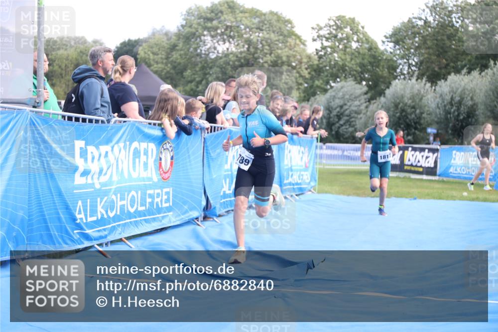 25.08.2024 - Elbe Triathlon Hamburg H.Heesch http://msf.ph/oto/6882840 25.08.2024 12:53:47 Ziel 1789, 1817 meine-sportfotos.de