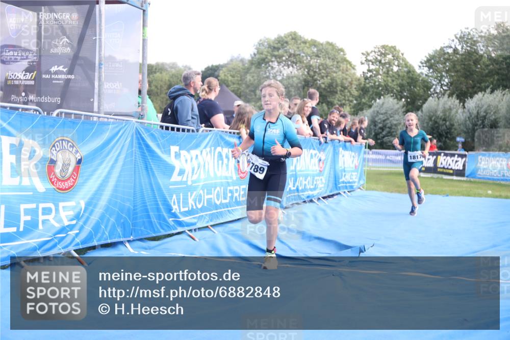 25.08.2024 - Elbe Triathlon Hamburg H.Heesch http://msf.ph/oto/6882848 25.08.2024 12:53:48 Ziel 1789, 1817 meine-sportfotos.de