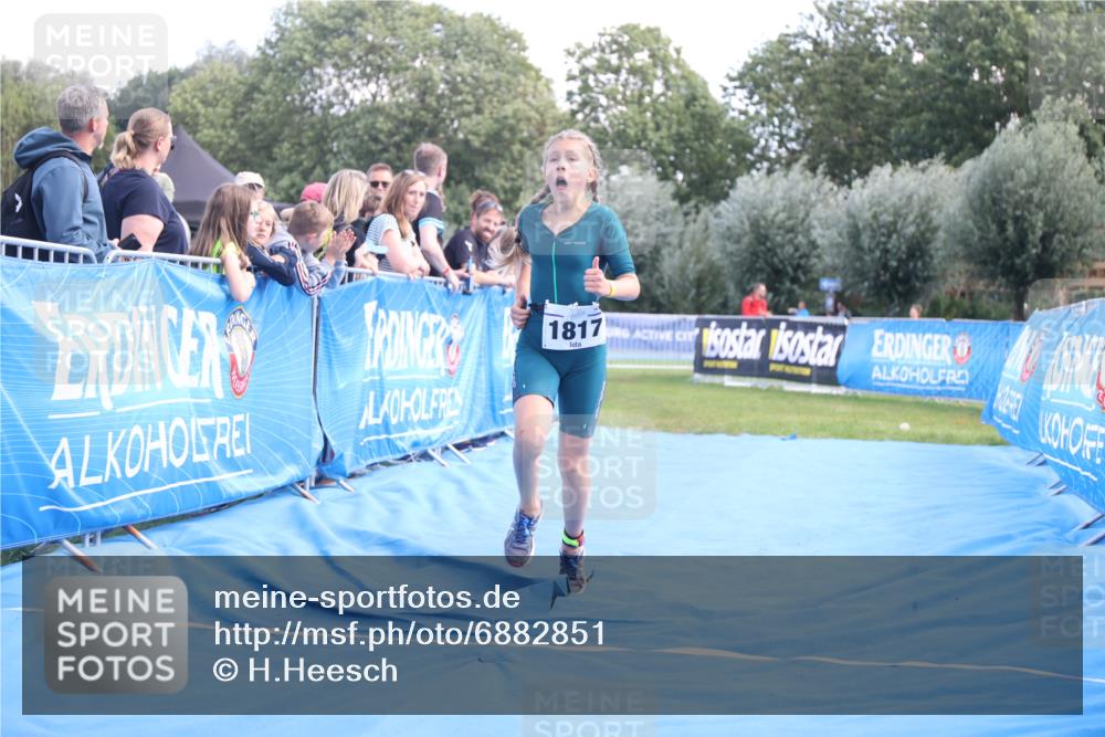 25.08.2024 - Elbe Triathlon Hamburg H.Heesch http://msf.ph/oto/6882851 25.08.2024 12:53:49 Ziel 1789, 1817 meine-sportfotos.de
