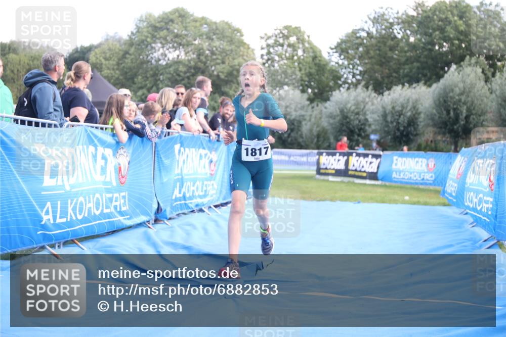 25.08.2024 - Elbe Triathlon Hamburg H.Heesch http://msf.ph/oto/6882853 25.08.2024 12:53:49 Ziel 1789, 1817 meine-sportfotos.de