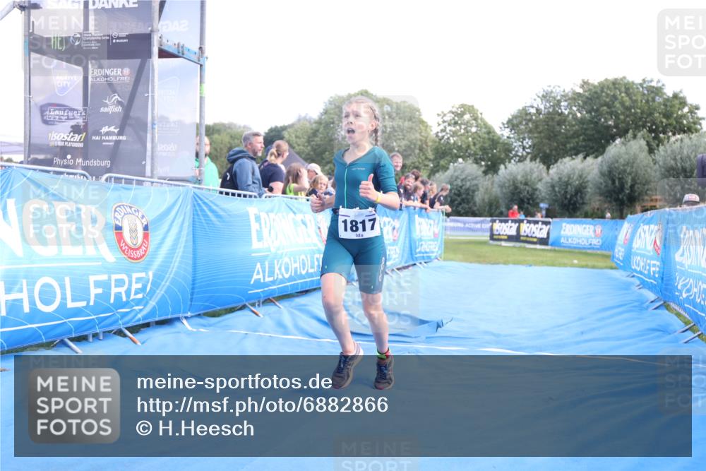 25.08.2024 - Elbe Triathlon Hamburg H.Heesch http://msf.ph/oto/6882866 25.08.2024 12:53:49 Ziel 1789, 1817 meine-sportfotos.de
