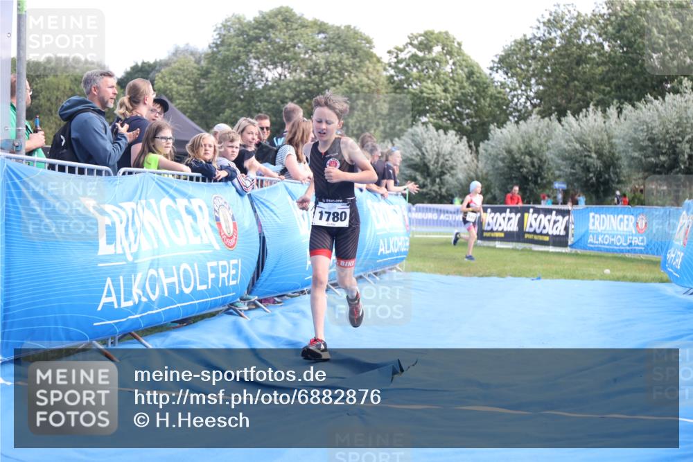 25.08.2024 - Elbe Triathlon Hamburg H.Heesch http://msf.ph/oto/6882876 25.08.2024 12:54:00 Ziel 1780 meine-sportfotos.de