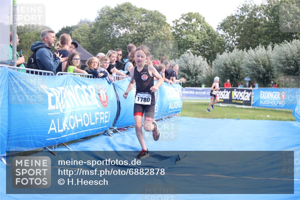 25.08.2024 - Elbe Triathlon Hamburg H.Heesch http://msf.ph/oto/6882878 25.08.2024 12:54:00 Ziel 1780 meine-sportfotos.de