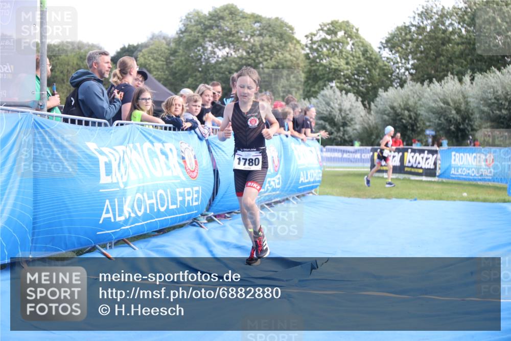 25.08.2024 - Elbe Triathlon Hamburg H.Heesch http://msf.ph/oto/6882880 25.08.2024 12:54:00 Ziel 1780 meine-sportfotos.de