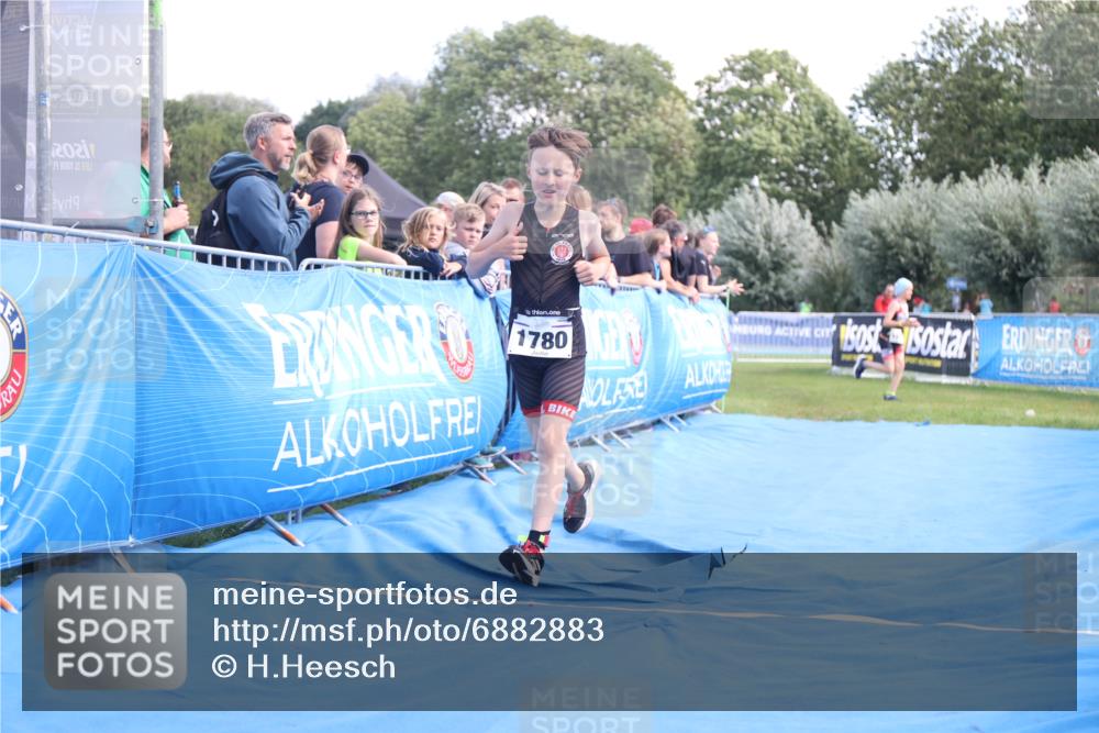 25.08.2024 - Elbe Triathlon Hamburg H.Heesch http://msf.ph/oto/6882883 25.08.2024 12:54:00 Ziel 1780 meine-sportfotos.de