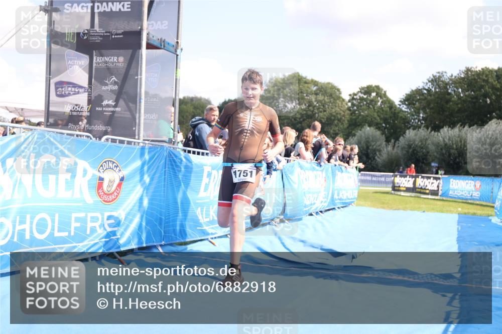 25.08.2024 - Elbe Triathlon Hamburg H.Heesch http://msf.ph/oto/6882918 25.08.2024 12:54:13 Ziel 1751 meine-sportfotos.de