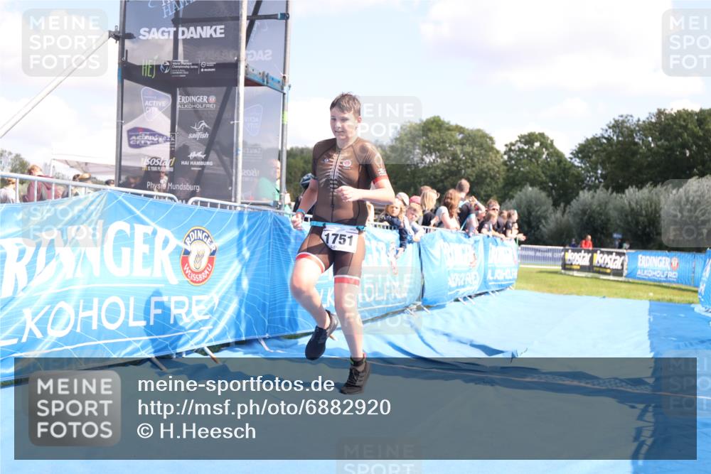 25.08.2024 - Elbe Triathlon Hamburg H.Heesch http://msf.ph/oto/6882920 25.08.2024 12:54:13 Ziel 1751 meine-sportfotos.de