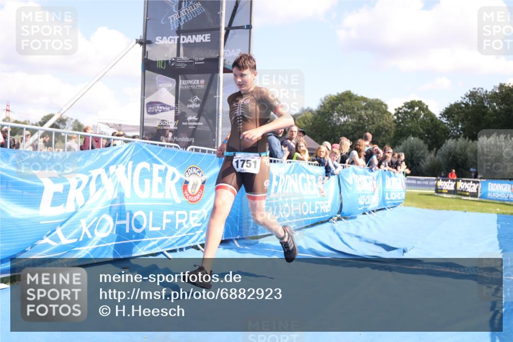25.08.2024 - Elbe Triathlon Hamburg H.Heesch http://msf.ph/oto/6882923 25.08.2024 12:54:13 Ziel 1751 meine-sportfotos.de
