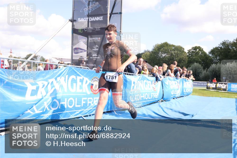 25.08.2024 - Elbe Triathlon Hamburg H.Heesch http://msf.ph/oto/6882924 25.08.2024 12:54:13 Ziel 1751 meine-sportfotos.de