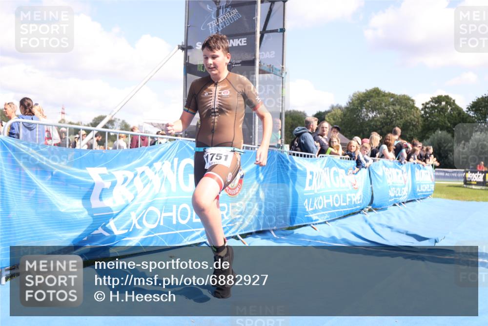 25.08.2024 - Elbe Triathlon Hamburg H.Heesch http://msf.ph/oto/6882927 25.08.2024 12:54:13 Ziel 1751 meine-sportfotos.de