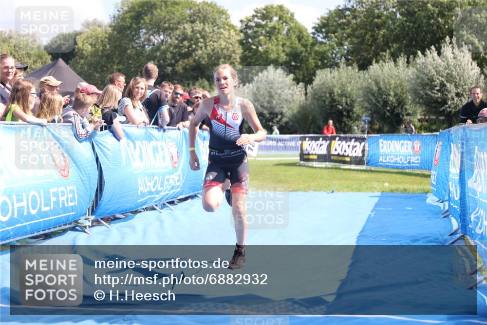 25.08.2024 - Elbe Triathlon Hamburg H.Heesch http://msf.ph/oto/6882932 25.08.2024 12:54:32 Ziel 1815 meine-sportfotos.de