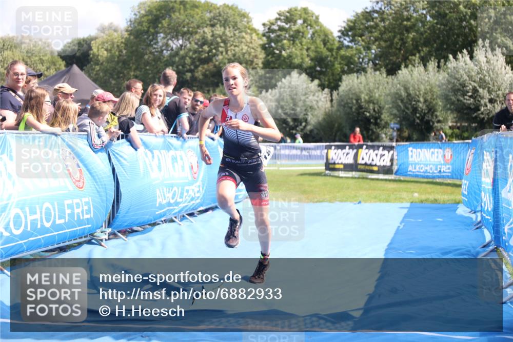25.08.2024 - Elbe Triathlon Hamburg H.Heesch http://msf.ph/oto/6882933 25.08.2024 12:54:32 Ziel 1815 meine-sportfotos.de