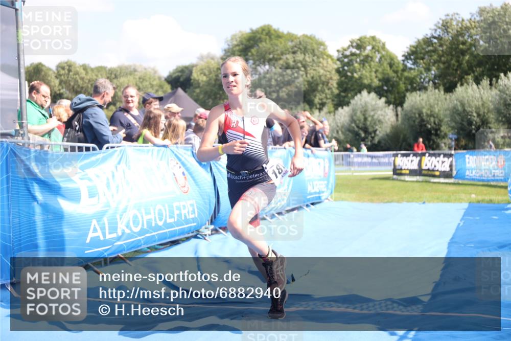 25.08.2024 - Elbe Triathlon Hamburg H.Heesch http://msf.ph/oto/6882940 25.08.2024 12:54:33 Ziel 1815 meine-sportfotos.de