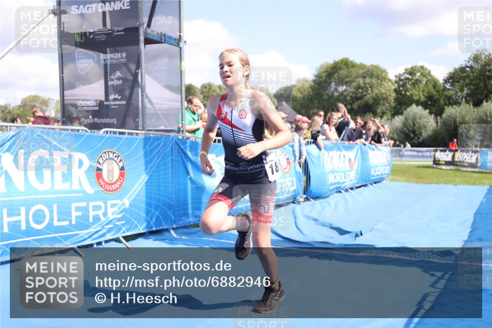 25.08.2024 - Elbe Triathlon Hamburg H.Heesch http://msf.ph/oto/6882946 25.08.2024 12:54:33 Ziel 1815 meine-sportfotos.de