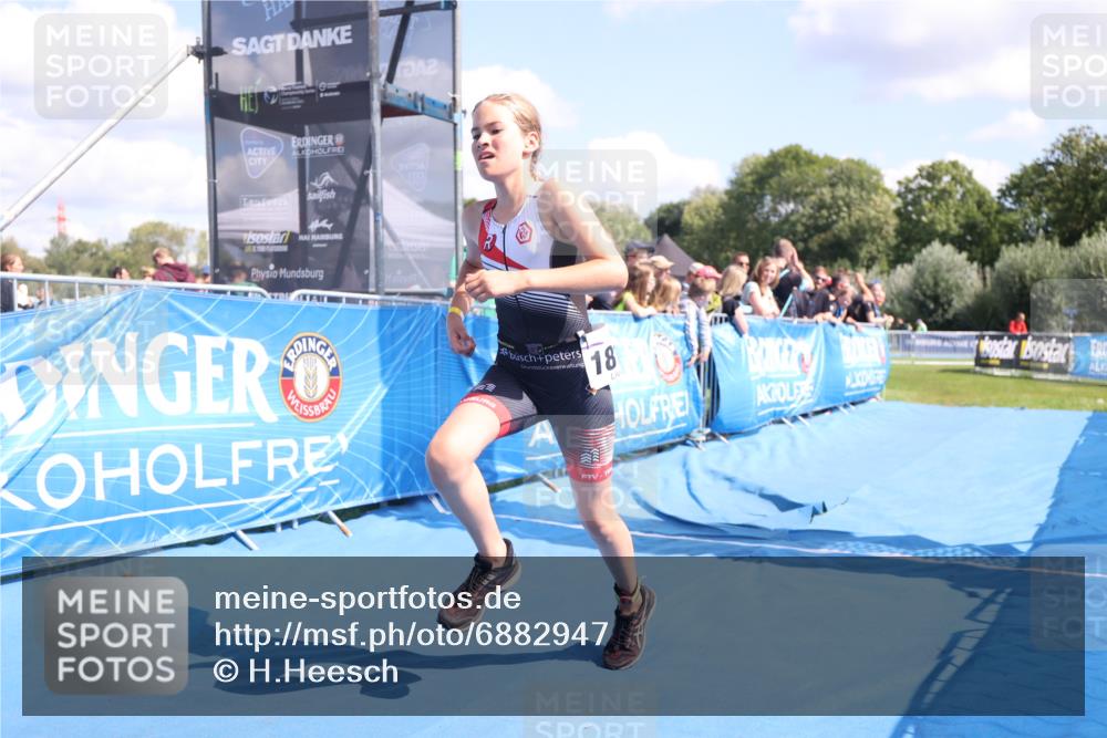 25.08.2024 - Elbe Triathlon Hamburg H.Heesch http://msf.ph/oto/6882947 25.08.2024 12:54:33 Ziel 1815 meine-sportfotos.de