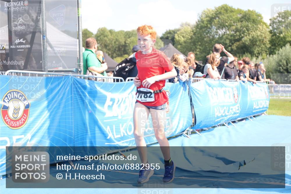 25.08.2024 - Elbe Triathlon Hamburg H.Heesch http://msf.ph/oto/6882955 25.08.2024 12:54:51 Ziel 1782, 1816, 1847 meine-sportfotos.de