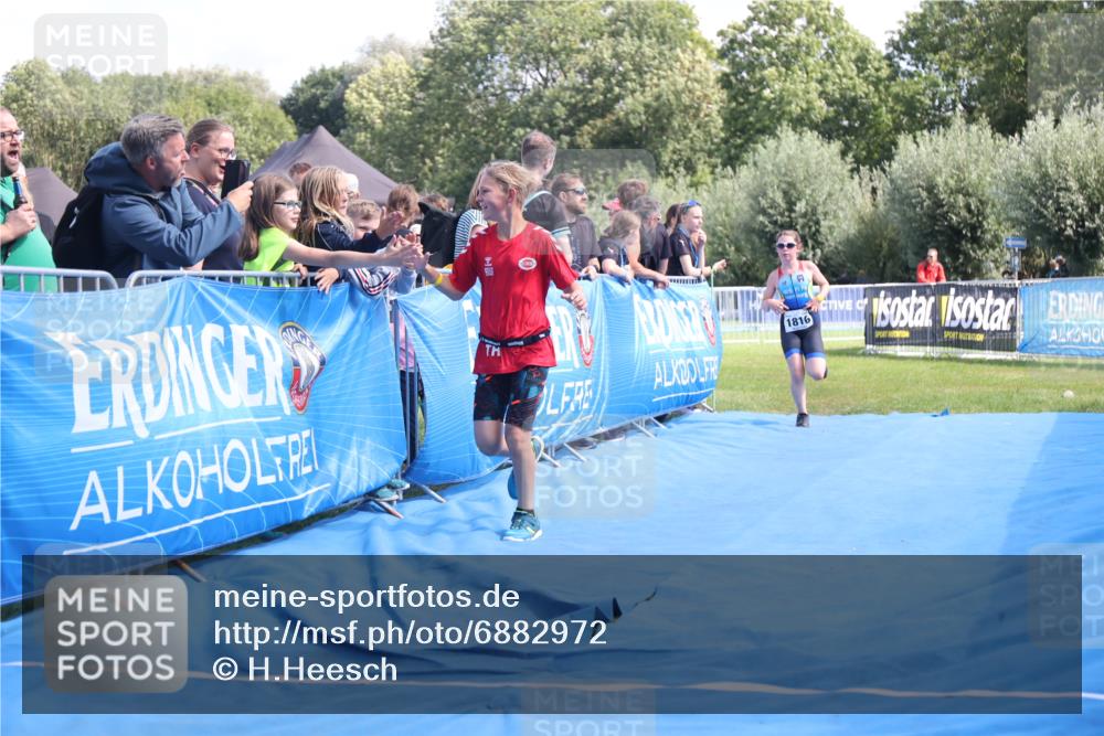 25.08.2024 - Elbe Triathlon Hamburg H.Heesch http://msf.ph/oto/6882972 25.08.2024 12:54:56 Ziel 1782, 1816, 1847 meine-sportfotos.de