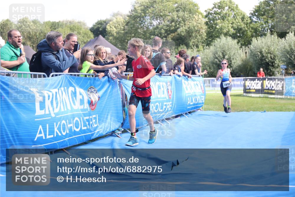 25.08.2024 - Elbe Triathlon Hamburg H.Heesch http://msf.ph/oto/6882975 25.08.2024 12:54:56 Ziel 1782, 1816, 1847 meine-sportfotos.de