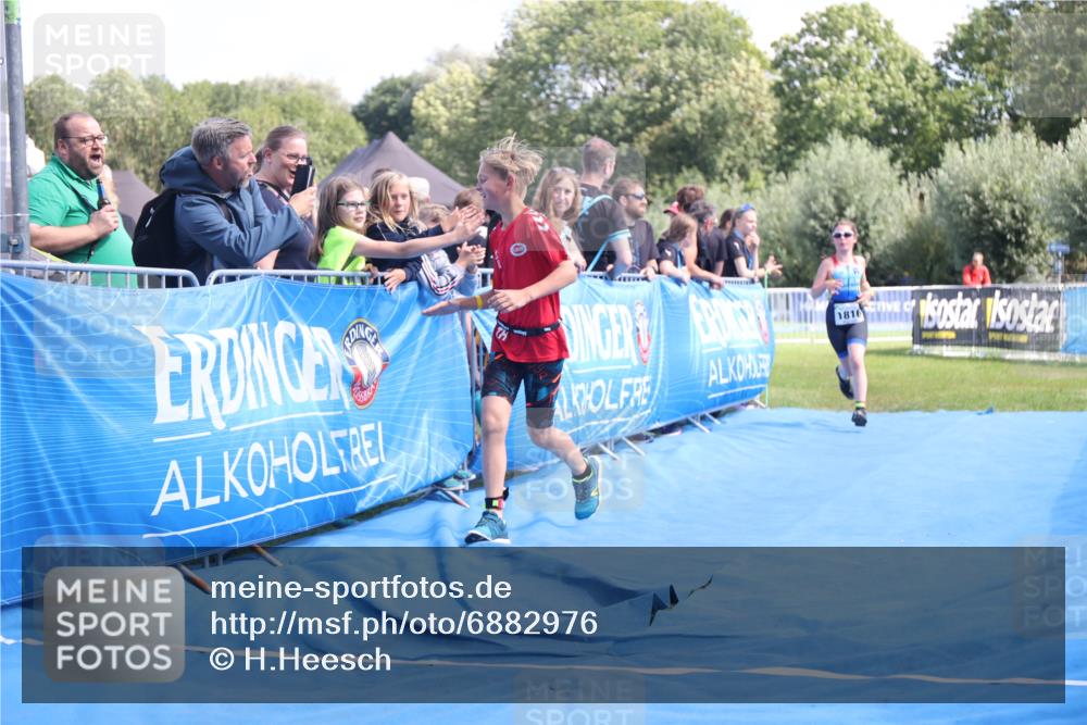 25.08.2024 - Elbe Triathlon Hamburg H.Heesch http://msf.ph/oto/6882976 25.08.2024 12:54:56 Ziel 1782, 1816, 1847 meine-sportfotos.de