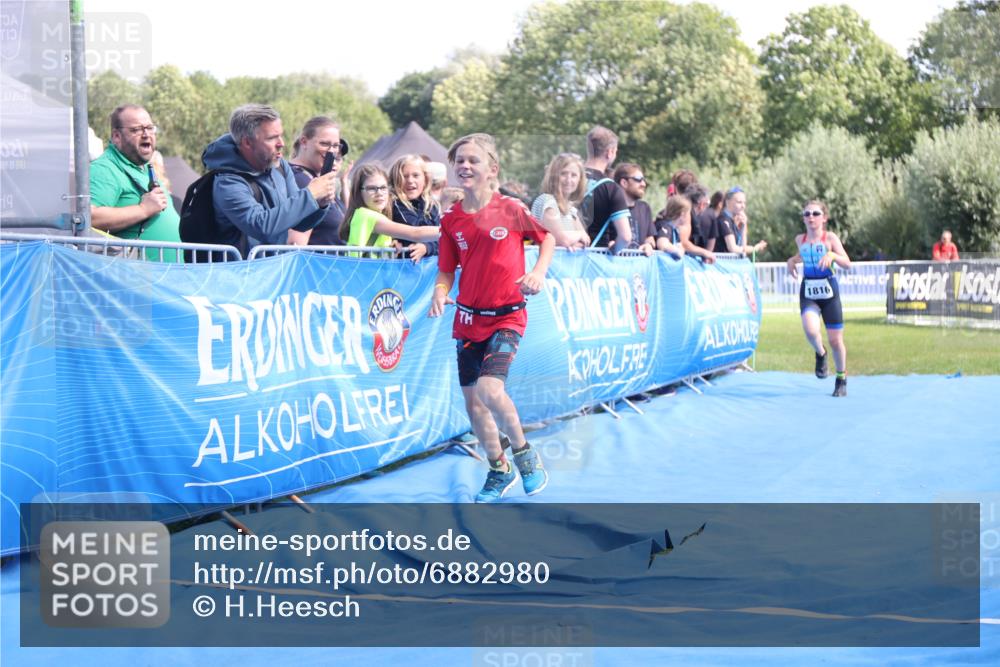 25.08.2024 - Elbe Triathlon Hamburg H.Heesch http://msf.ph/oto/6882980 25.08.2024 12:54:56 Ziel 1782, 1816, 1847 meine-sportfotos.de