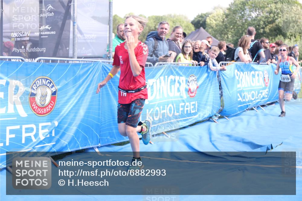 25.08.2024 - Elbe Triathlon Hamburg H.Heesch http://msf.ph/oto/6882993 25.08.2024 12:54:57 Ziel 1782, 1816, 1847 meine-sportfotos.de