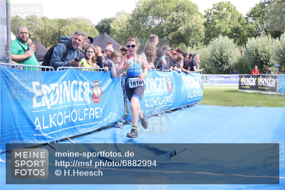 25.08.2024 - Elbe Triathlon Hamburg H.Heesch http://msf.ph/oto/6882994 25.08.2024 12:54:58 Ziel 1782, 1816, 1847 meine-sportfotos.de