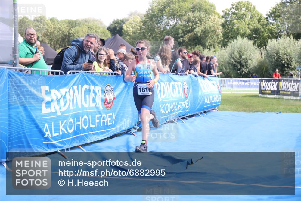 25.08.2024 - Elbe Triathlon Hamburg H.Heesch http://msf.ph/oto/6882995 25.08.2024 12:54:58 Ziel 1782, 1816, 1847 meine-sportfotos.de