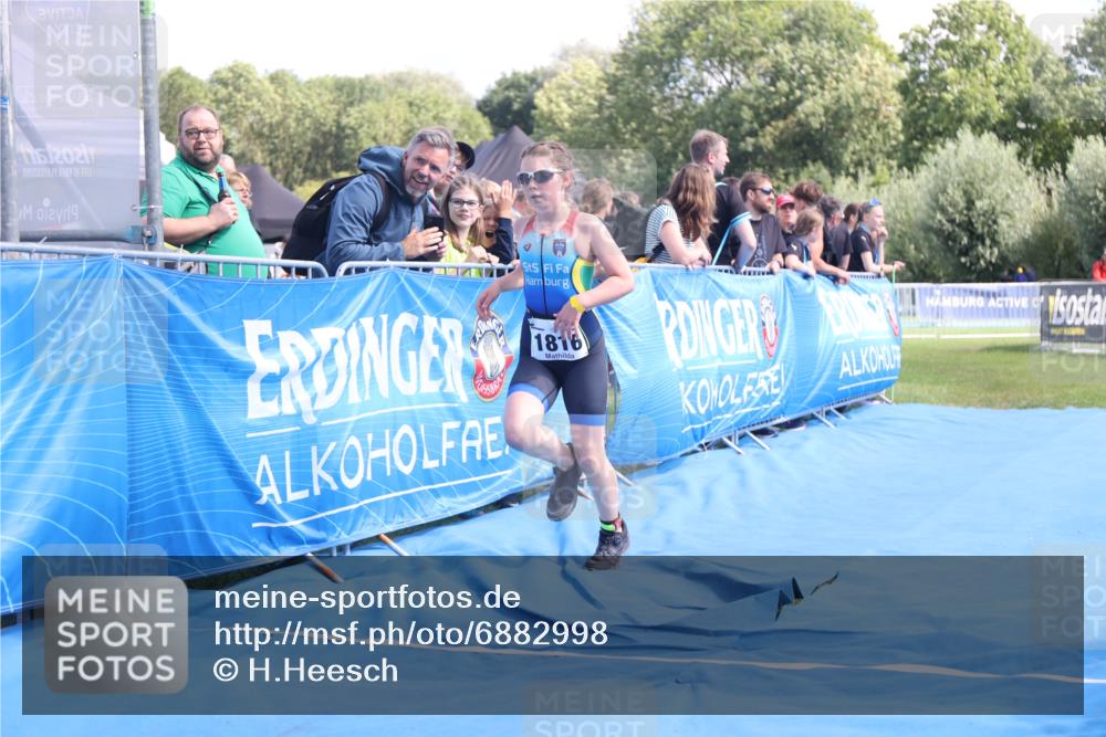 25.08.2024 - Elbe Triathlon Hamburg H.Heesch http://msf.ph/oto/6882998 25.08.2024 12:54:58 Ziel 1782, 1816, 1847 meine-sportfotos.de