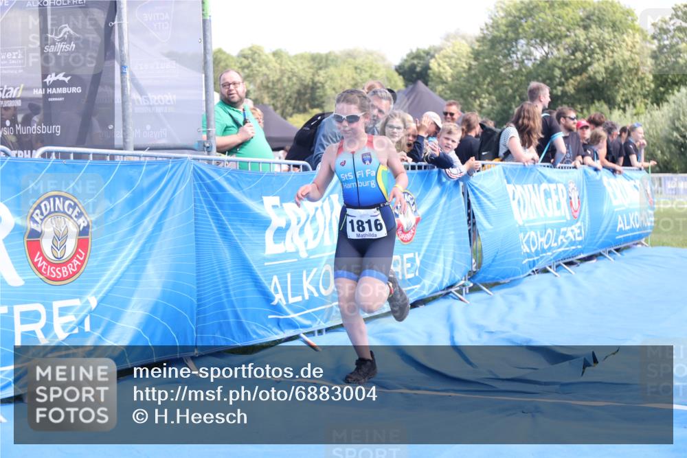 25.08.2024 - Elbe Triathlon Hamburg H.Heesch http://msf.ph/oto/6883004 25.08.2024 12:54:59 Ziel 1816, 1847 meine-sportfotos.de